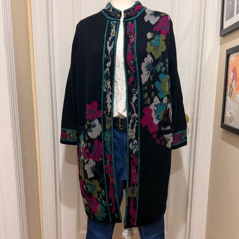 J. Jill Black Knee Length Sweater W/Floral Accents Cozy Stylish Spring/Fall